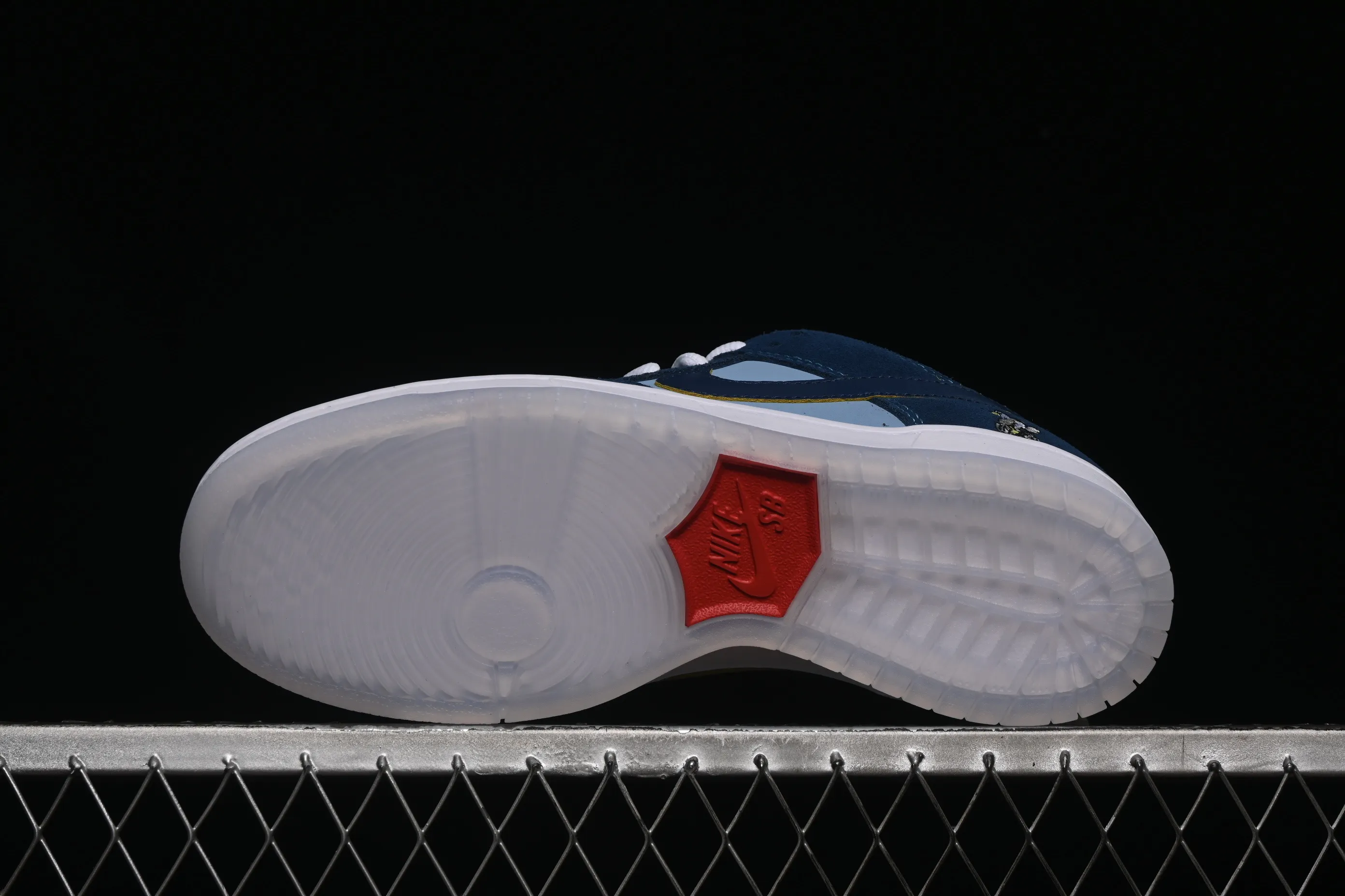 All Categories Nk SB Dunk Series Nk SB Dunk Low Low-top sneakers Nike SB Dunk Low Scratch Blue Chicken SB low-top sports and leisure sneakers DX5549-400